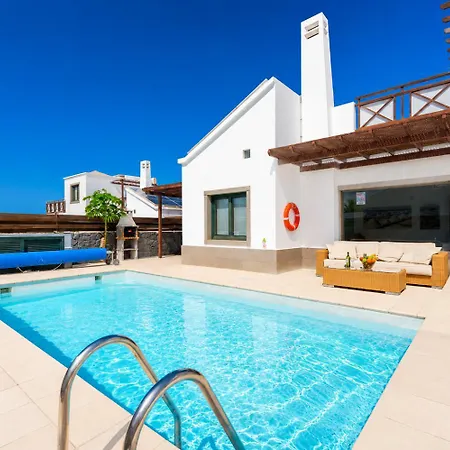 Isadora Villa